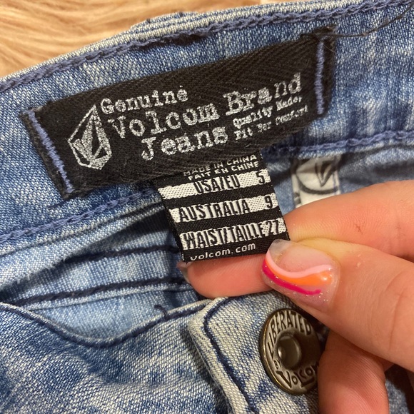 Volcom distressed skinny jeans - Picture 2 of 3